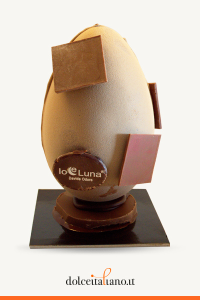 Milk Chocolate Easter Egg with Hazelnut Cream and Wafer Puff by Davide Odore