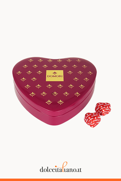 Heart-shaped tin with Cuor di Criollo by Domori